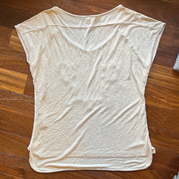 y2k Olsen Europe Beaded Sequinned Graphic Cap-Sleeve V-Neck Blouse - Picture 6 of 6